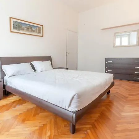 Double In The Center - 20 Min Walk From Duomo * Milaan